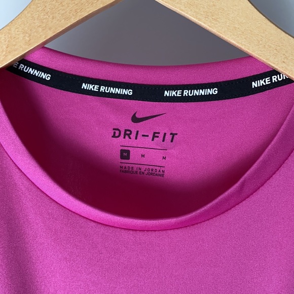 Nike athletic tee, loose fit breezy - Picture 3 of 4